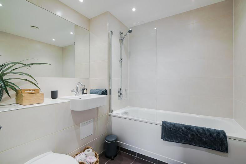 Panorama Apartments By Mesh Accommodation Short & Long Term Lets Ashford For Contractors Or Corporate Stays Luaran gambar